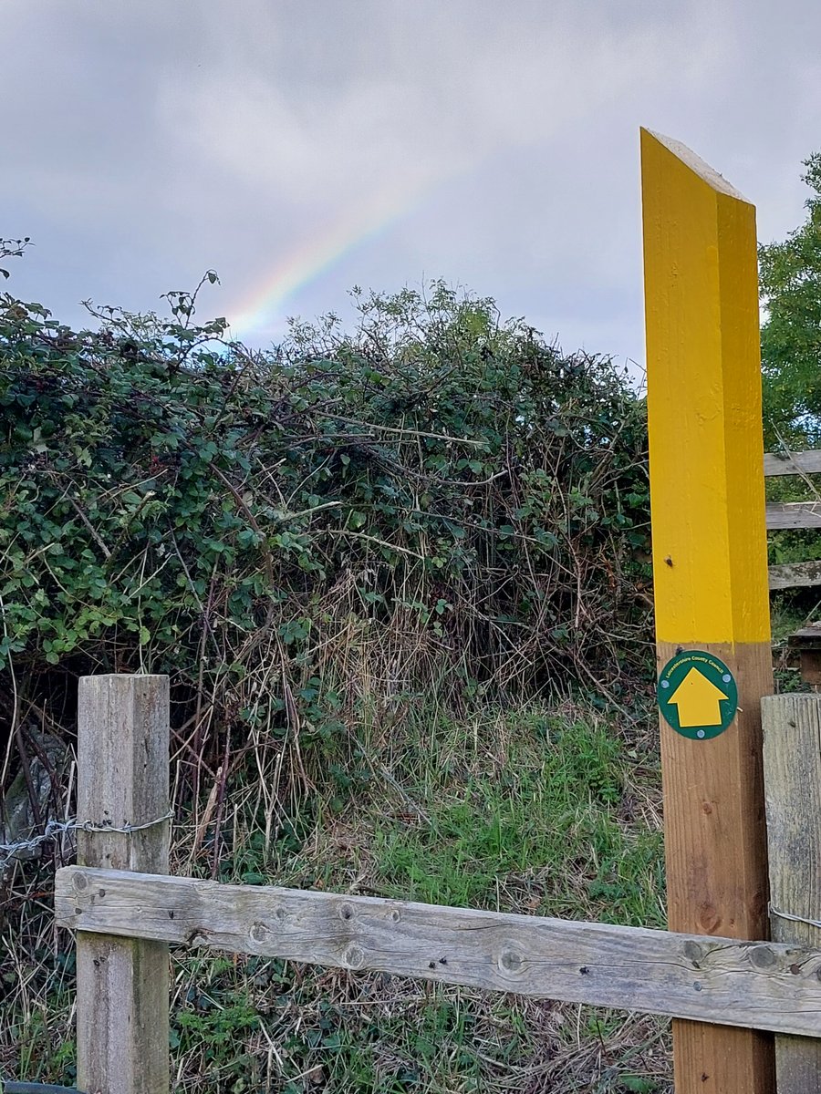 Don't miss out on your chance to respond to our rights of way improvement plan survey 🚶 🚲 🌳 

If you love to walk, cycle, ride or socialise in Leicestershire's beautiful countryside, we want to hear from you 🙌 

Respond by 14 August 👇

orlo.uk/WCTA3