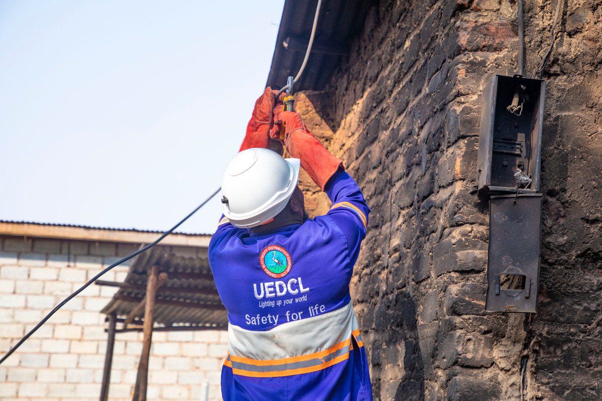 UEDCLSpox's tweet photo. #UEDCLSpoxUpdate: We continue to urge Ugandans stealing electricity to normalize their connections before 30 September 2025. Illegal connections threaten lives and property. #WETEREZEeeee by registering at:https://t.co/wDRzMPFbJ5
#WeLightUpYourWorld @UEDCLTD @UEDCLMD https://t.co/yvrchzjJQA