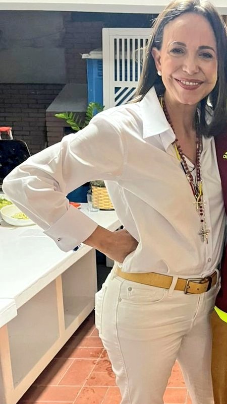 Una muestra bastante clara de que: 
EL QUE SE METE CON VENEZUELA SE SECA 👇🏽😬