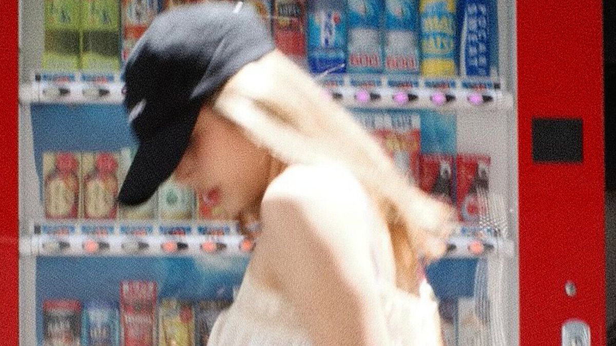 ☾⋆ dear. tweet media