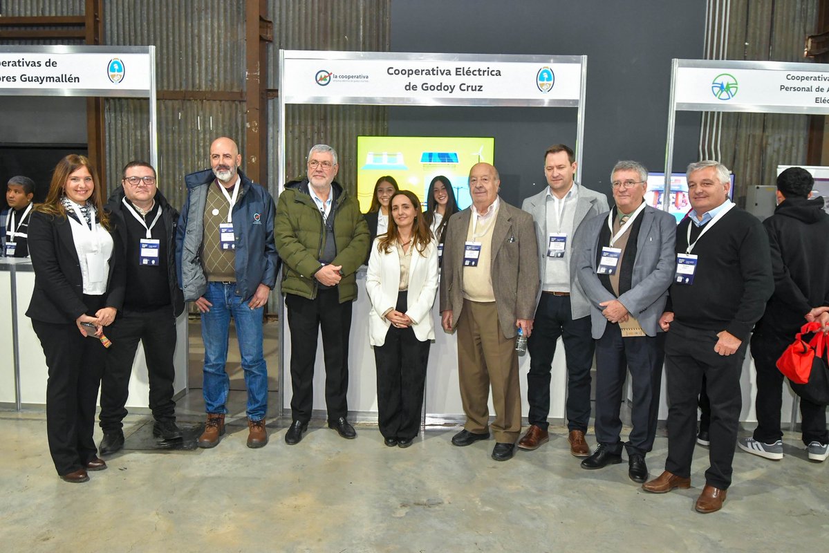 📍Organizado por el Ministerio de Producción, a través de la Dirección de Emprendedores y Cooperativas, en el marco del Día Internacional del Cooperativismo.

#MendozaCoopera2025 #Cooperativas #DesarrolloTerritorial #ProducciónMza #RodolfoVargasArizu