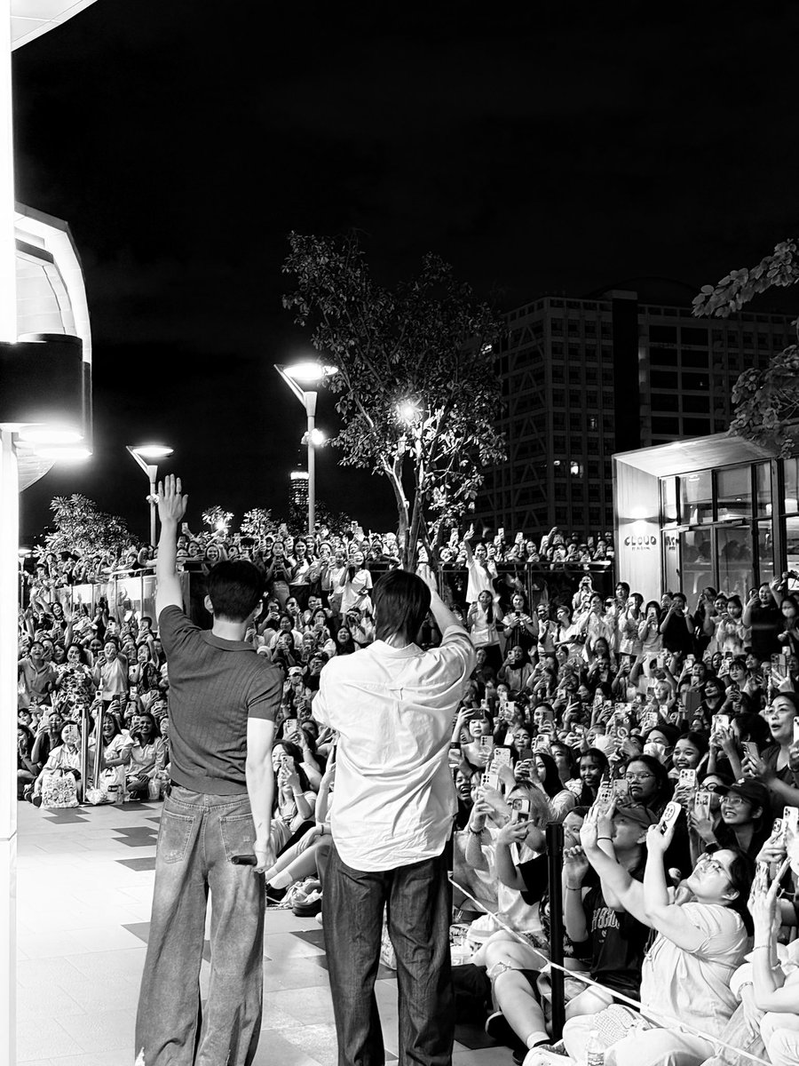 phuinlovee's tweet image. Wherever you are, you’ll always be my 𝙝𝙤𝙢𝙚.
Love keeps 𝘨𝘳𝘰𝘸𝘪𝘯𝘨 as time goes by, and so will my love for you—it’ll keep growing, becoming even 𝙜𝙧𝙚𝙖𝙩𝙚𝙧.

I don’t know when 𝘧𝘰𝘳𝘦𝘷𝘦𝘳 will be, but as long as i 𝙡𝙞𝙫𝙚, my love will 𝘴𝘵𝘢𝘺 with you.