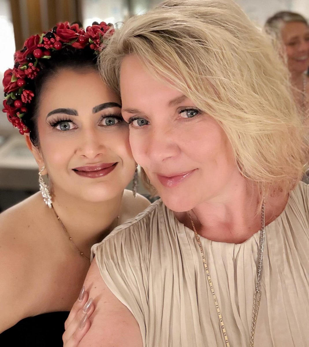 NewsFRAmandaT's tweet photo. NEW >>>> #AmandaTapping &amp; #SabrinaRaniFurminger, toujours au #LéoAwards en mode selfie 🥰 

Source => https://t.co/7YDXdbLKB4

Actu VF => https://t.co/zLit90yvvH https://t.co/rydlahrSWl