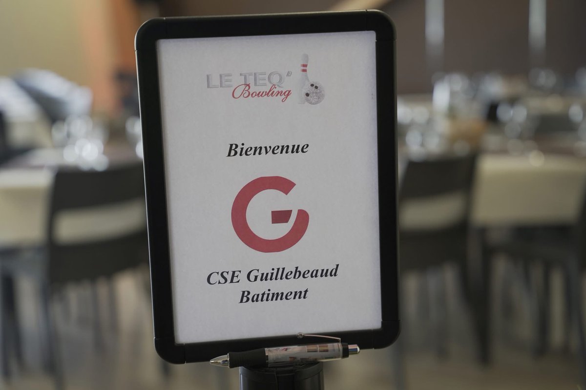 teqbowling's tweet photo. 🟠 Jeudi 31 juillet 2025 au @teqbowling
Un immense merci à toute l’équipe de @Guillebeaud_Batiment de @SaintPierreleVieux pour cette journée au top ! 🍹🍽️🎳

👉 Au programme : cocktail d’accueil, repas chaleureux, et un challenge Bowling &amp; Lasergame endiablé https://t.co/JUI6kX30Av