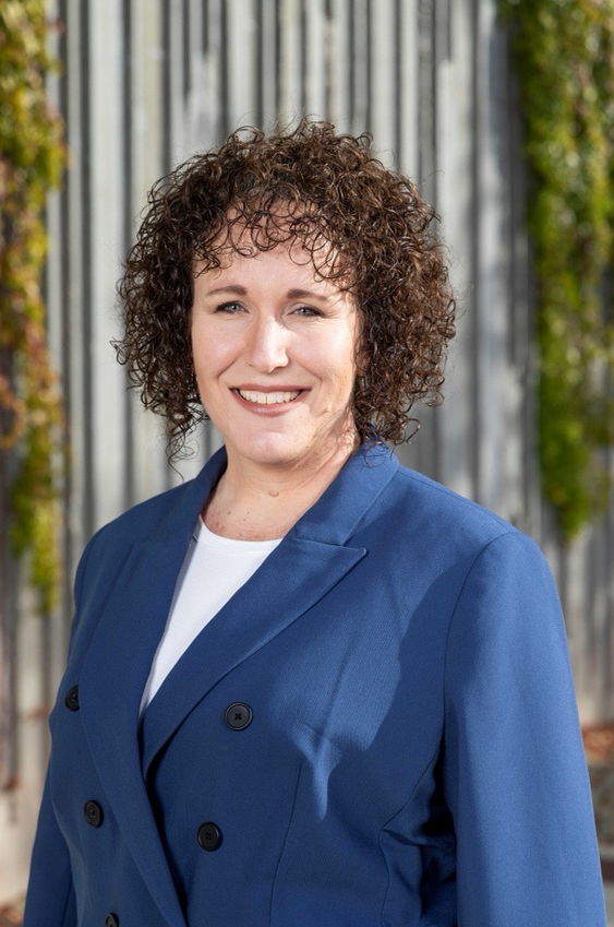 mesaleadership's tweet photo. Carrie Aranda, Director of Mission Advancement at Tempe Community Action Agency (TCAA), is a new Curriculum Co-Chair on the Mesa Leadership Board.  Find out more about Carrie and what she does in this position by visiting our blog at https://t.co/LNH4I4Vj8W https://t.co/bZJ6fZy6QN