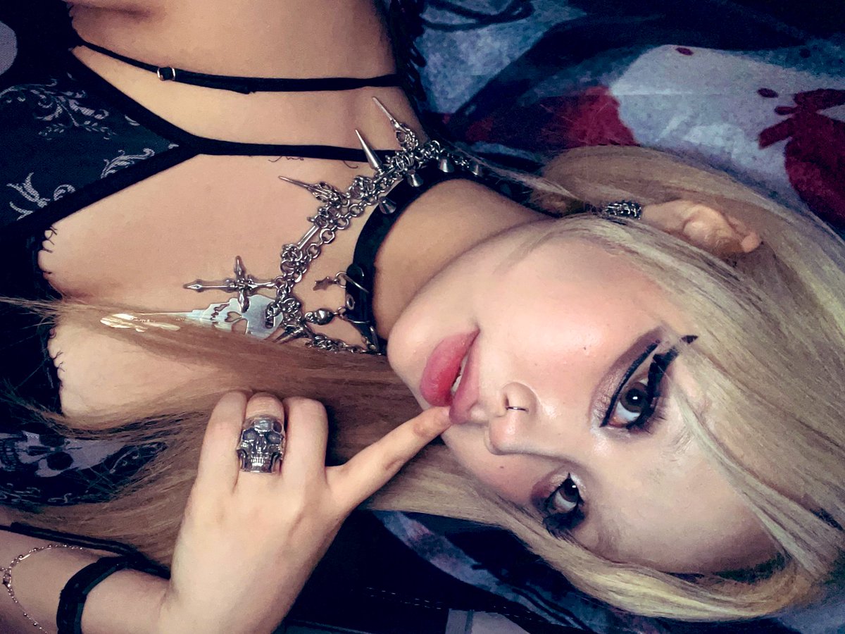 껄껄슨
목걸이귀걸이반지 자랑 ..@ //