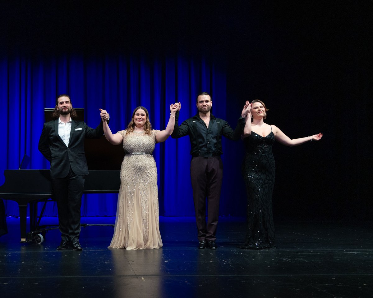 The curtain is about to fall.
Today is your final chance to apply for the Rumbold Vocal Prize.
Apply before midnight tonight and take your place in Canada’s operatic future.
edmontonopera.com/rumbold-2025-a…

#Rumbold2025 #OperaFuture #LastCall #VocalPrize #EdmontonOpera