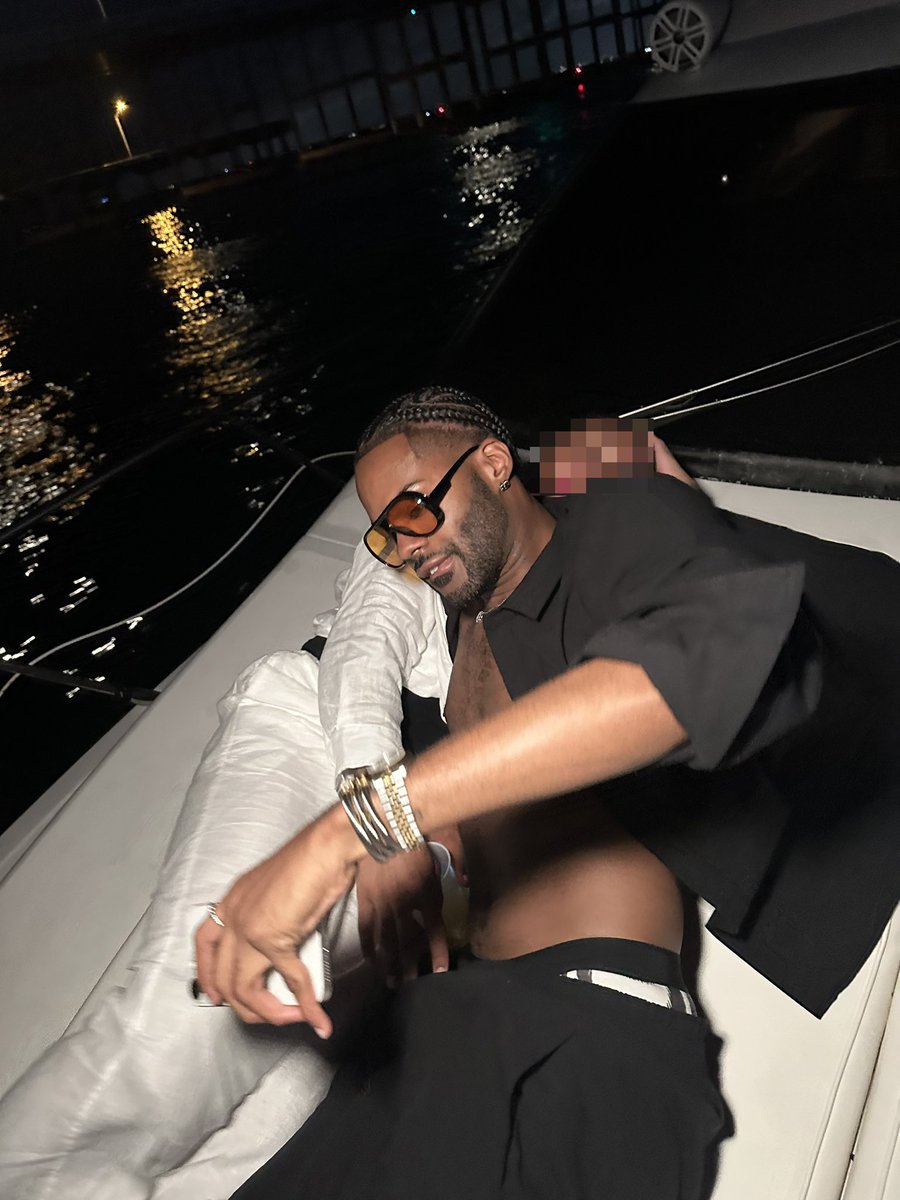 richtheplug1's tweet photo. Miami nights 🌃✨ https://t.co/zUU75RNwYC
