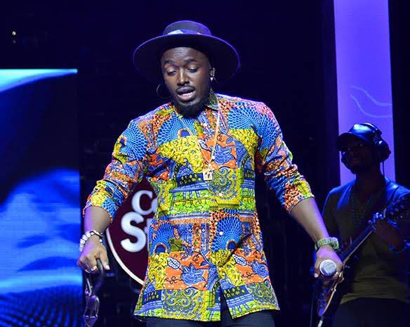 #TBT
Mpaka Boss <a href="/YkeeBenda/">YKEE BENDA</a> made his deput on Coke Studio Africa in 2017 in the big break segment collaboration with Jah Prayzah from Zimbabwe and Mr Bow from Mozambique. They did a remake of his song “Superman” and it was produced by Tanzanian producer Nahreel.

His performance