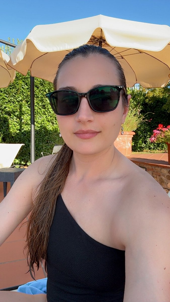 PrincessMiaFL tweet media