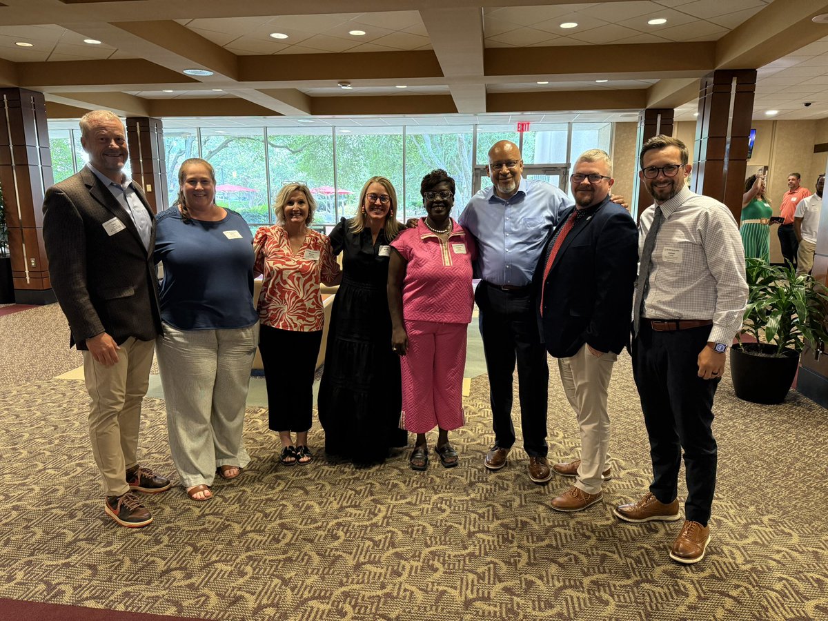 twils22's tweet photo. We are enjoying our learning with @PrincipalKafele #brunswickBuilt @NCPrincipals https://t.co/8jhAu5cWKC