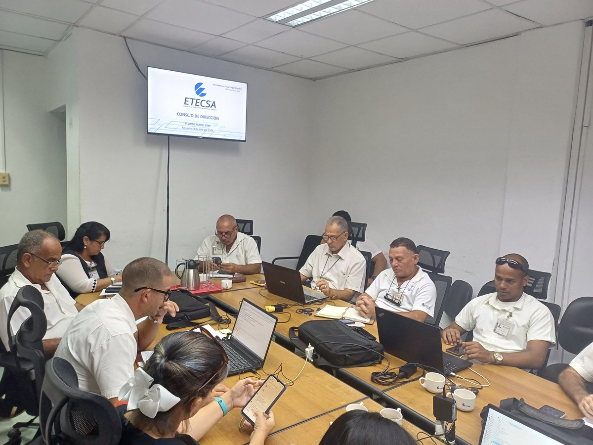 Con el compromiso y la entrega de siempre se realiza en <a href="/ETECSA_Cuba/">ETECSA</a>  en #Artemisa la reunión de trabajo semestral para analizar los resultados hasta la fecha y trazar el camino para el resto del año. #EtecsaConCuba