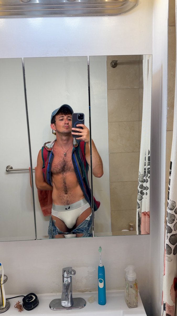 ColinMcCarthy5's tweet image. The tan has been established and my powers are restored