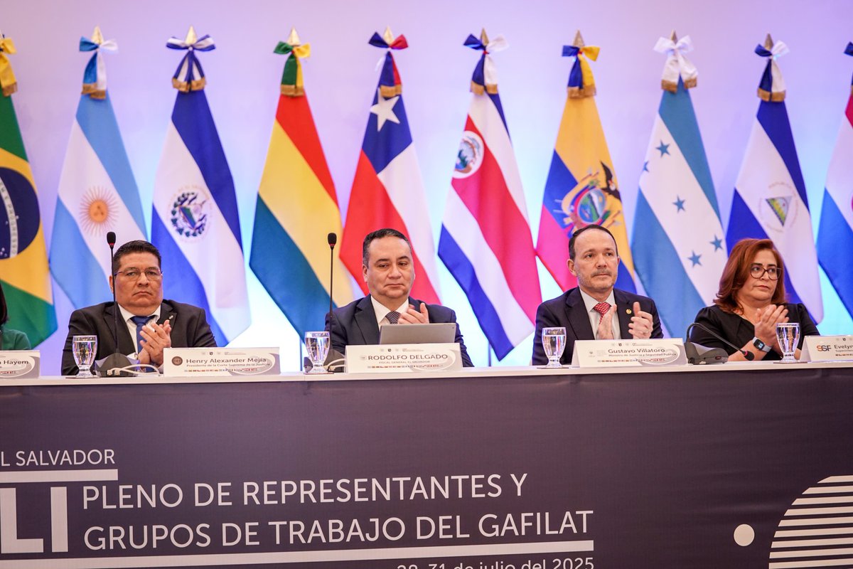 Fiscalía General de la República El Salvador (@fgr_sv) on Twitter photo En su mensaje de apertura, el <a href="/FiscalGeneralSV/">Rodolfo Delgado</a> expresó: “Recibirlos en nuestro país no es sólo motivo de orgullo institucional, sino también una oportunidad histórica para renovar nuestro compromiso con los valores que nos unen: integridad, cooperación y justicia.”
Además, el En su mensaje de apertura, el <a href="/FiscalGeneralSV/">Rodolfo Delgado</a> expresó: “Recibirlos en nuestro país no es sólo motivo de orgullo institucional, sino también una oportunidad histórica para renovar nuestro compromiso con los valores que nos unen: integridad, cooperación y justicia.”
Además, el