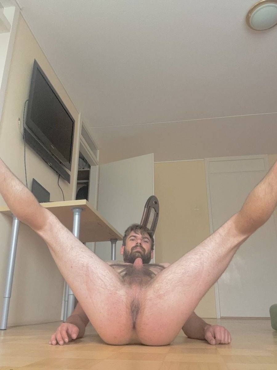 PublicSmallBoy's tweet photo. @NottyFave Hairy pussy 😛 https://t.co/OSgCzEvga7