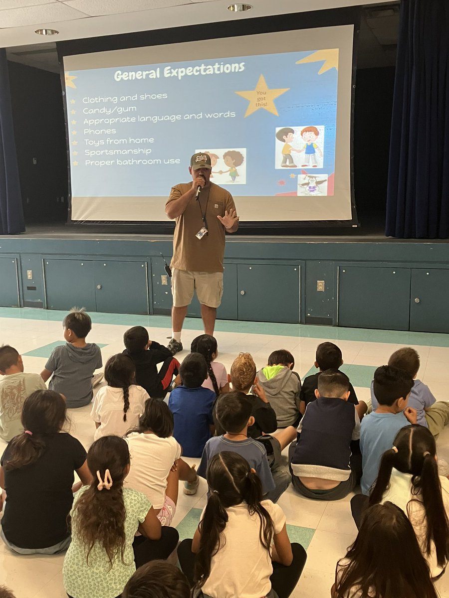 penceSBUSD's tweet image. Pence students reviewing what it looks like to Be Safe, Responsible, &amp;amp; Respectful during our PBIS Assembly. 2025-26 is off to a spectacular start! @sbusd_news #pencepenguins @Supt_SBUSD
