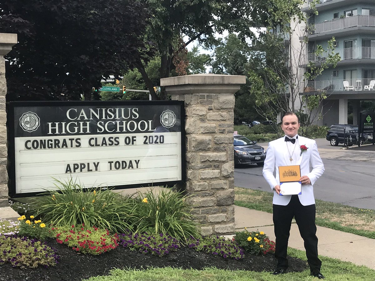 CoachHWolf's tweet image. As I reflect on the Feast of St. Ignatius of Loyola, I’m grateful to have been educated in the Jesuit Tradition through @CanisiusHS and @JohnCarrollU. Those 8 years have taught me to Care for The Whole Person, Pursue Excellence, and Stay Committed to Learning. 

#AMDG #LT4