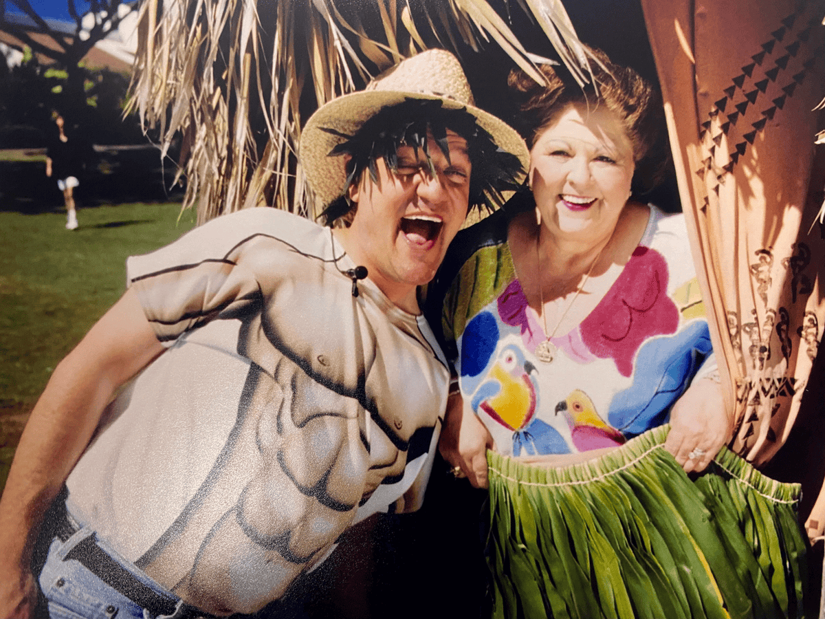 Sunshine and smiles with Mark Lowry and Vestal! ☀️🌴 #ThrowbackThursday