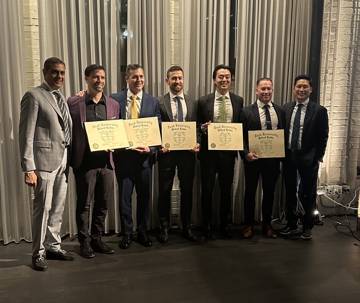 Congratulations to our outgoing class of Sports Medicine Fellows. Truly a fantastic group of individuals to work with over the last year.  We wish you all the best in practice! #SportsMedicine