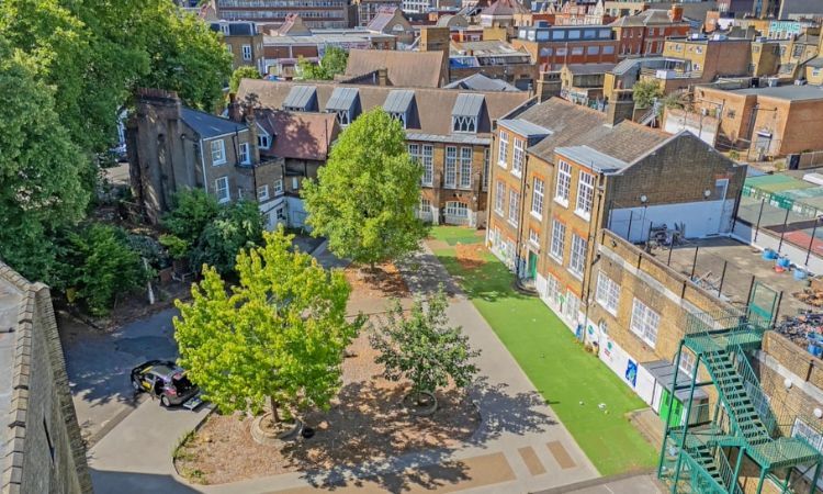 Hackney’de boş kalan okullar topluma kazandırılıyor

olaygazete.co.uk/turk-toplumu/h…