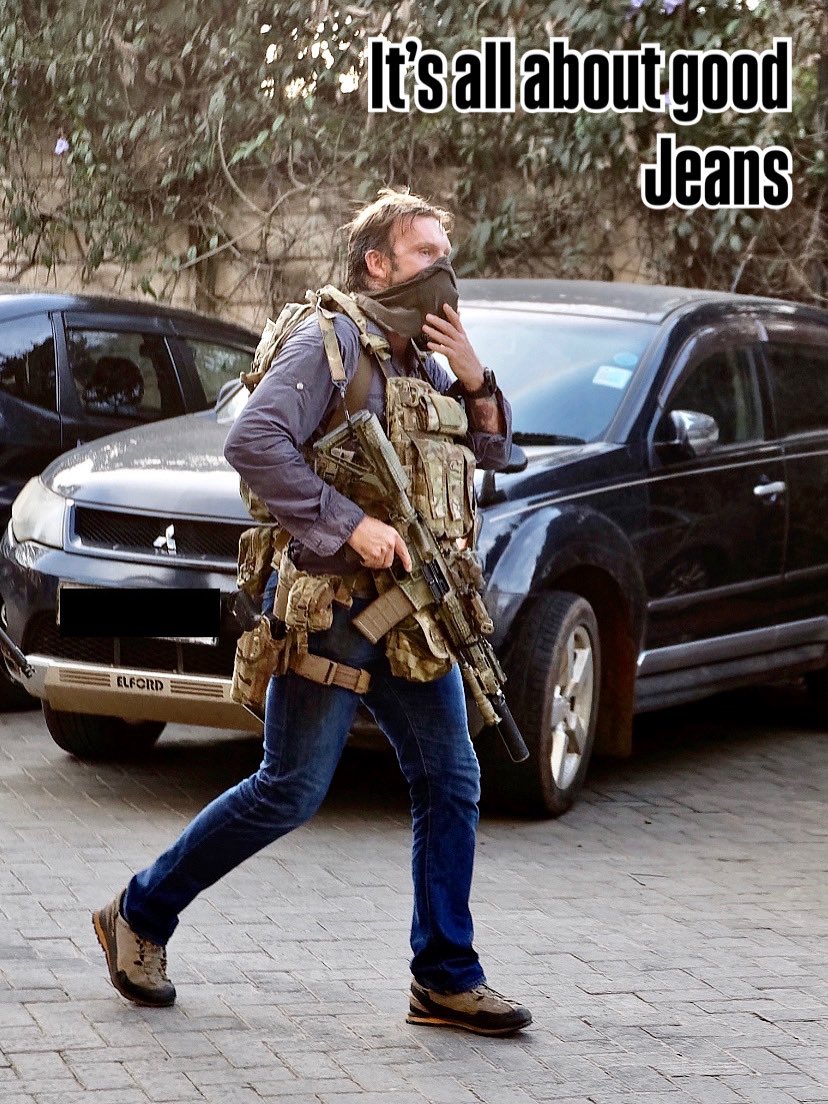 As it’s a thing right now, here’s an image we’ve all seen before of good jeans at work. 🏴‍☠️ #goodjeans