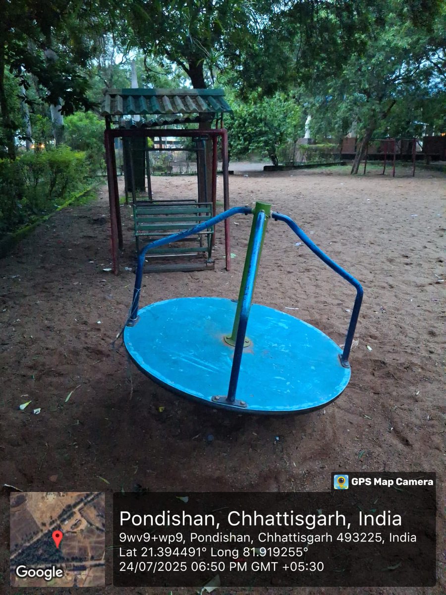 BNPanda20's tweet photo. @ChhattisgarhCMO @ArunSao3  @anujsharmacg   
खरोरा नगर पंचायत के बच्चों का पार्क बदहाल स्थिति में है। सभी झूले टूट चुके हैं और पार्क असामाजिक तत्वों का अड्डा बन गया है।
बच्चों के लिए सुरक्षित और स्वच्छ वातावरण जरूरी है। तत्काल कार्रवाई हेतु प्रार्थना। 🙏
#खरोरा #बच्चों_की_सुरक्षा https://t.co/96ZPIZ74fb