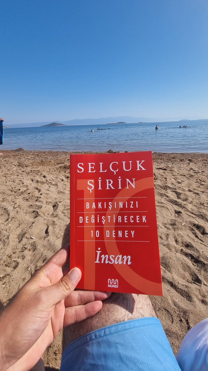Okumak yaz tatilinde fırsat oldu! 

Hocam yine okuruna farkındalık yaratacak,insan olarak kendimizi tanımamıza ışık tutacak,insan davranışları ve ilişkileri odaklı gerçek zamanlı deneylerden alıntı yapılarak müthiş bir özet olmuş.

Emeğinize, yüreğinize sağlık...

<a href="/SelcukRSirin/">Selçuk Şirin</a>