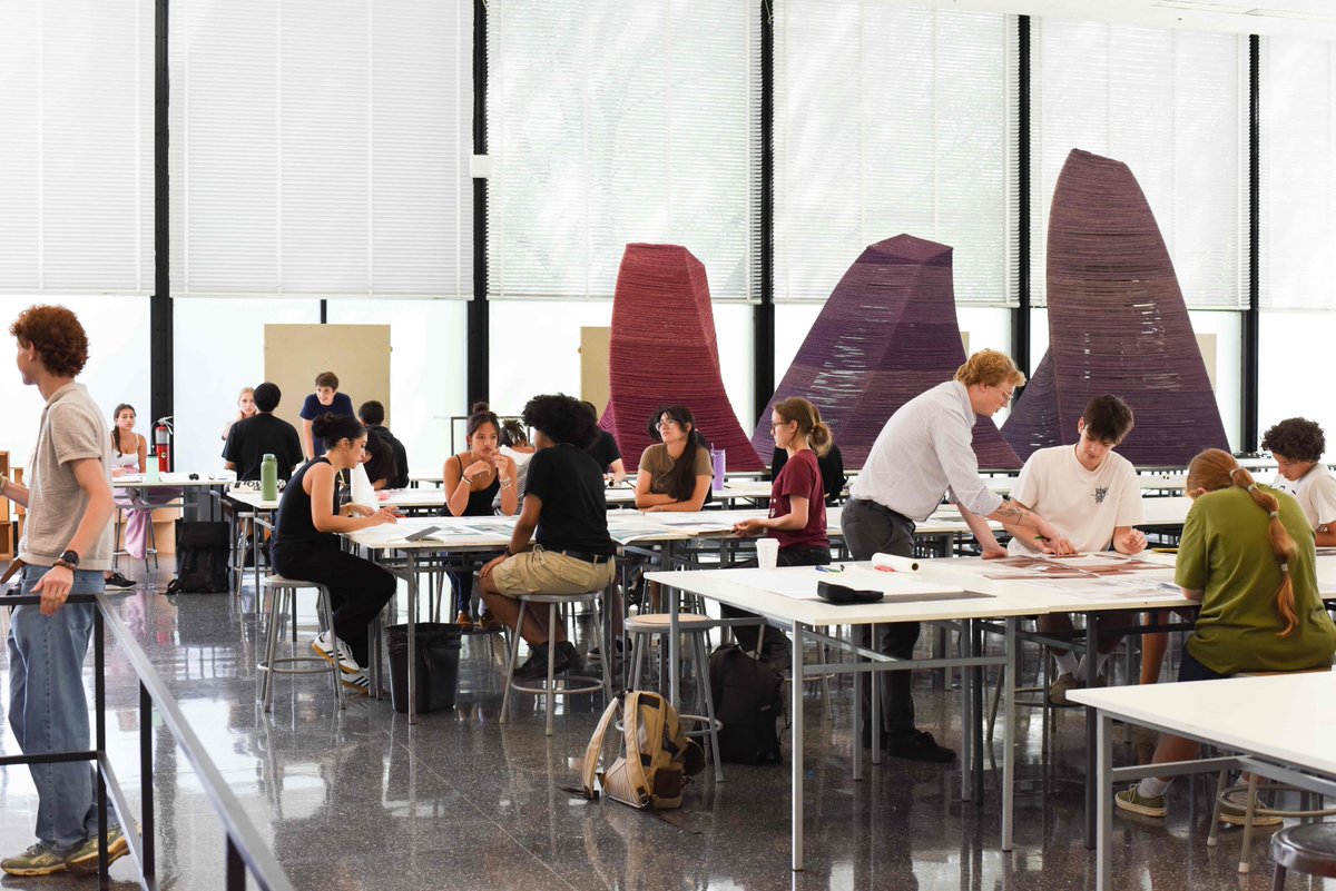 IITArchitecture's tweet image. Future architects got a hands-on intro to design during our two-week Experiment in Architecture workshop—complete with studio work, firm visits, field trips, and portfolio reviews.

Photo Credit: Krueck Sexton Partners