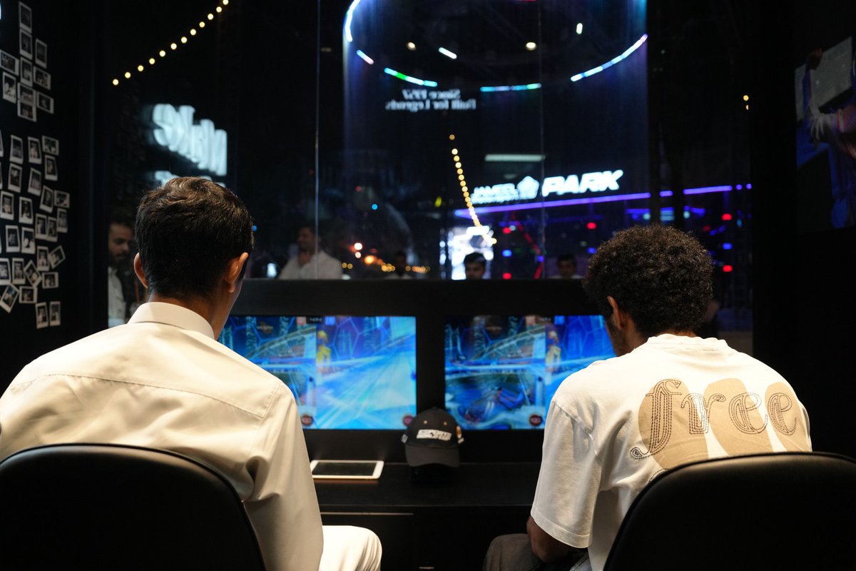 مجتمع ريتشي نورونا اليوم وابدو الويكند بحماس وتحدي في جناح ريتشي في #كاس_العالم_للرياضات_الالكترونية 
وبنخليكم تفوزون بس اللي برا المجتمع لا يدرون خلوها بيننا 🤫🔥