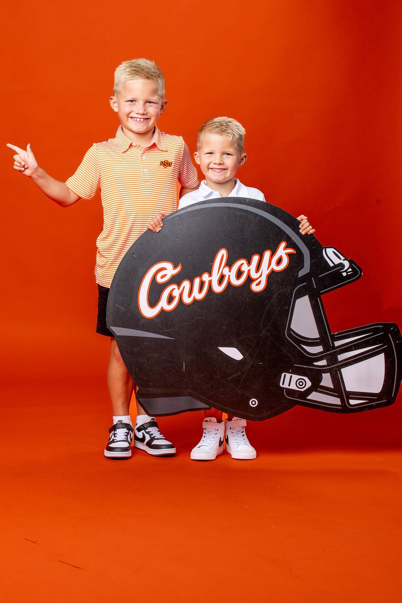 AndrewMitch's tweet image. The FAMILY is ALL IN.

#OBlock #GoPokes #DAT