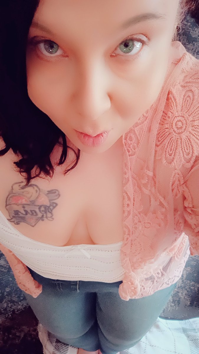DocDXx's tweet image. onlyfans.com/greeneyeddoc Come get naughty 
#OnlyFans #bbw #LetsPlay #findom #paypiggies