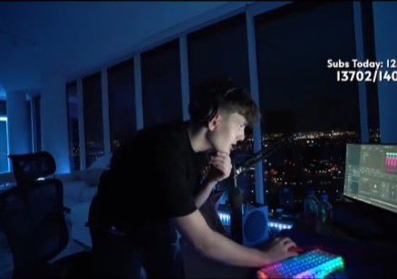 yoxics's tweet photo. Clix reportedly bought an entire floor in his High-End Dallas Apartment building worth $4.3M for all of his employees to live in 

this includes his Twitch mods, managers, agents and friends https://t.co/IJ8J0OS8Hn