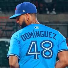 Baseball served up one of the wildest twists you’ll ever see..

<a href="/Orioles/">Baltimore Orioles</a>  pitcher Seranthony Domínguez takes the mound vs the Blue Jays in Game 1 of a doubleheader.

Between games, he gets traded… to the <a href="/BlueJays/">Toronto Blue Jays</a> 

Game 2? He’s pitching AGAIN, this time against his old team in