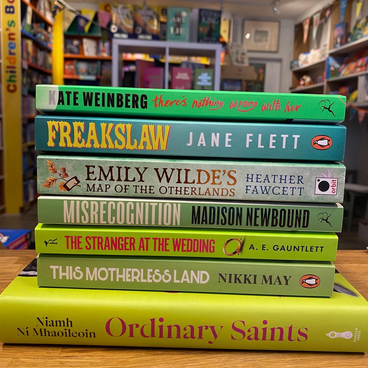 Darling Reads (@darling_reads) on Twitter photo Summer Rainbow Recommendations💚💚💚 Green is the theme today!
Grab in the shop or check out our <a href="/bookshop_org_UK/">Bookshop.org</a> list: uk.bookshop.org/lists/rainbow-…
<a href="/weinberg_kate/">Kate Weinberg</a> <a href="/FawcettHeathers/">Heather Fawcett</a> <a href="/NikkiOMay/">Nikki May</a> <a href="/niamhsquared/">Niamh Ní Mhaoileoin</a> Summer Rainbow Recommendations💚💚💚 Green is the theme today!
Grab in the shop or check out our <a href="/bookshop_org_UK/">Bookshop.org</a> list: uk.bookshop.org/lists/rainbow-…
<a href="/weinberg_kate/">Kate Weinberg</a> <a href="/FawcettHeathers/">Heather Fawcett</a> <a href="/NikkiOMay/">Nikki May</a> <a href="/niamhsquared/">Niamh Ní Mhaoileoin</a>