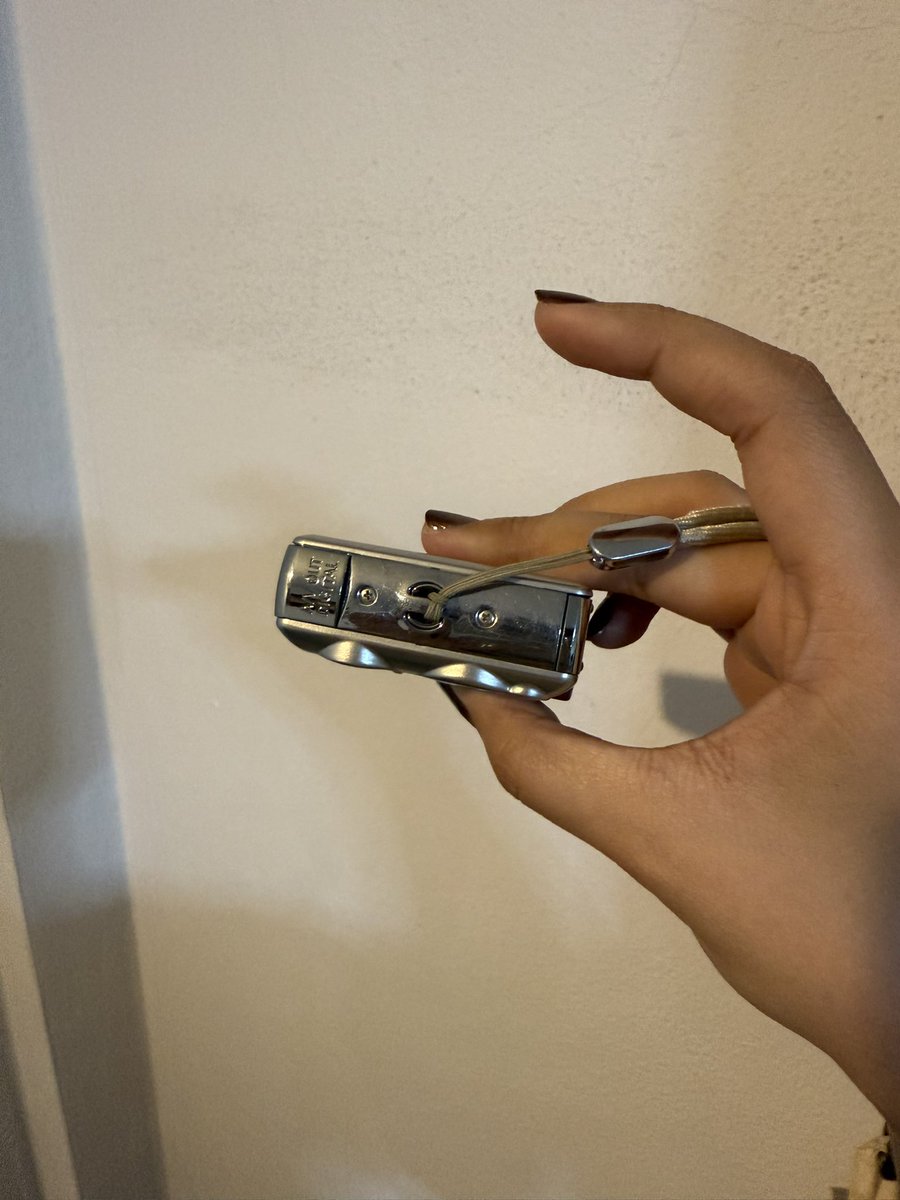 aaumpapt's tweet photo. ขอส่งต่อ Canon IXUS 55 ตัวฮิตมากๆ 
3750 ส่งฟรี ได้แบต การ์ด สายคล้อง
กล้องทำงานเต็มระบบ แฟลชออกปกติ 
บอดี้มีรอยตามการใช้งาน ซูมไม่มีจุด 
สนใจทักมาสอบถามดูเพิ่มเติมได้ค่ะ 
 #ส่งต่อกล้องดิจิตอล #canonixus55 #กล้องดิจิตอลมือสอง #กล้องดิจิตอลเก่า #ส่งต่อกล้อง https://t.co/T0Hr9siDqB