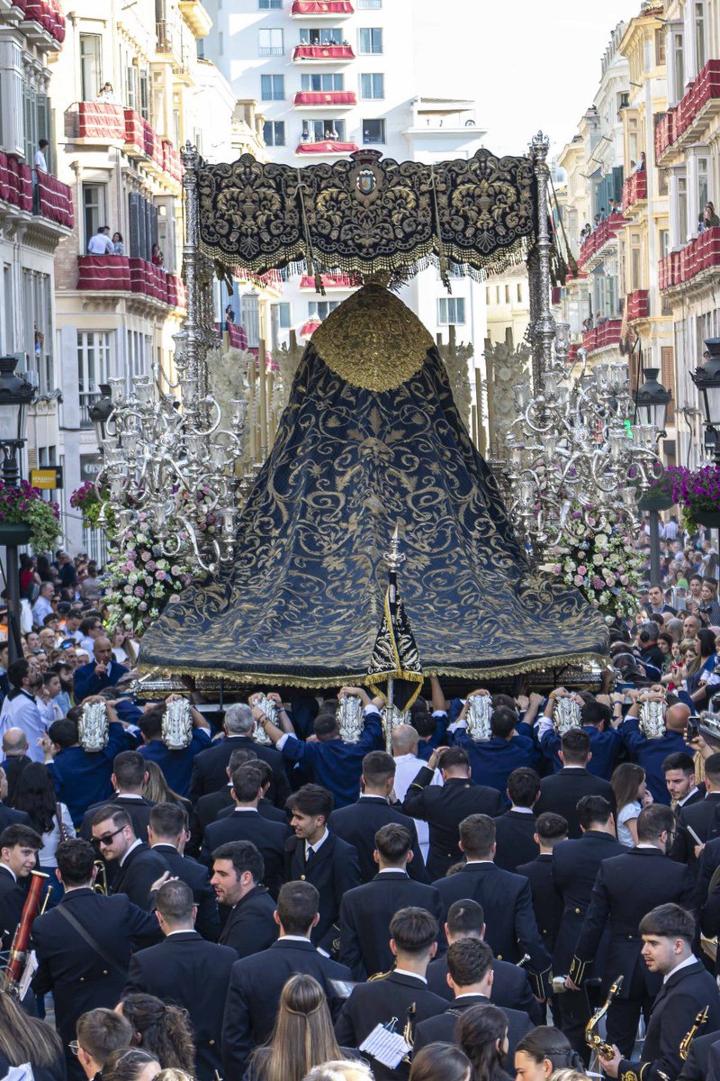 lacenademalaga's tweet photo. ℹ️ COMUNICADO OFICIAL - La Hermandad de la Sagrada Cena comunica el acuerdo de renovación con la Banda de Música de Nuestra Señora de la Paz, que continuará acompañando con sus sones a María Santísima de la Paz durante los próximos cuatro años.

🔗 https://t.co/LZHHSvZ6YZ https://t.co/hPskXH5xsE