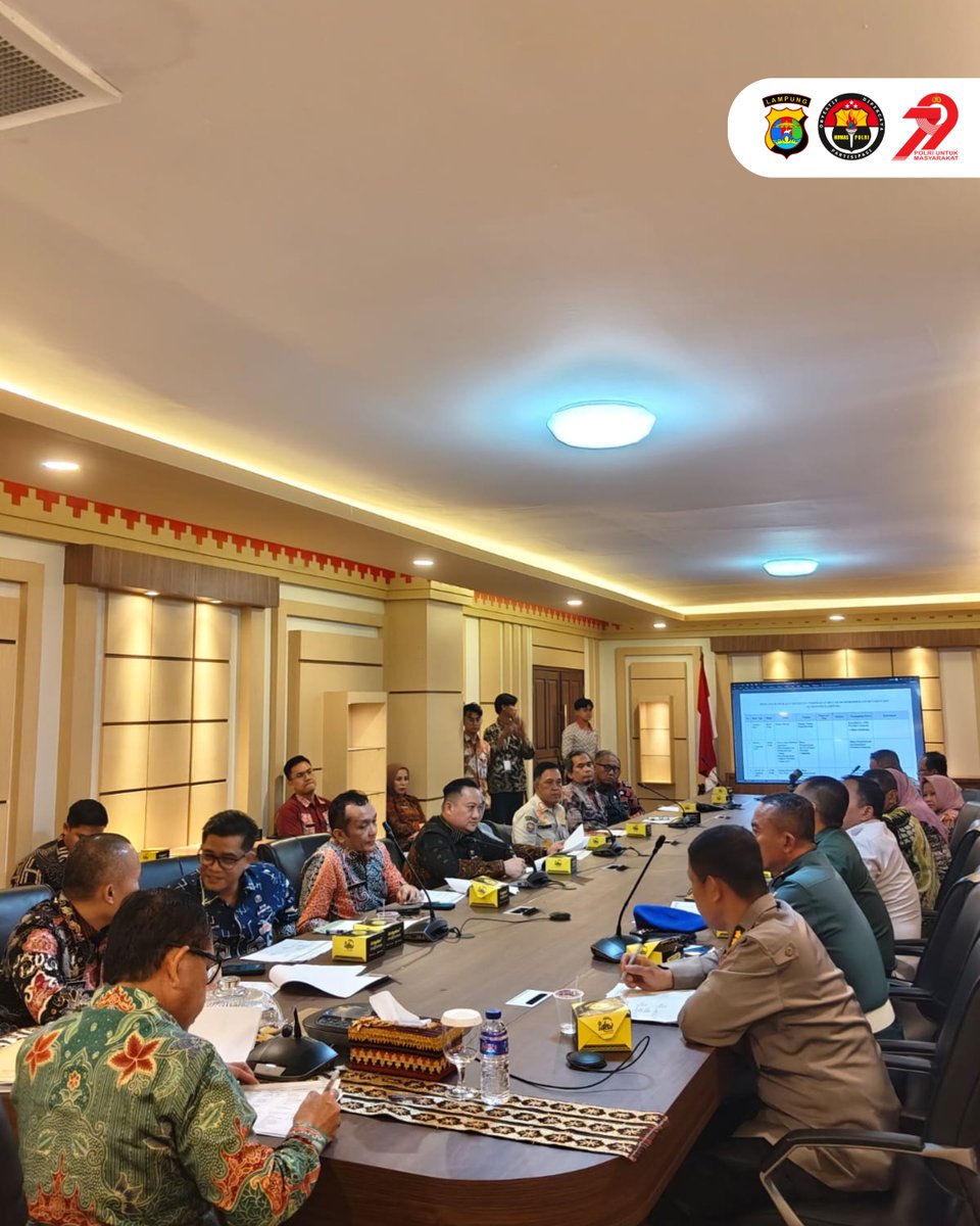 Halo Sekelik Polda Lampung!

Karo SDM Polda Lampung yang diwakili oleh Kabag Watpers AKBP Ade Yaman menghadiri undangan rapat koordinasi persiapan rangkaian kegiatan HUT ke-80 Kemerdekaan Republik Indonesia tahun 2025 yang digelar di Ruang Rapat Sakai Sambayan, Kamis 31 Juli 2025