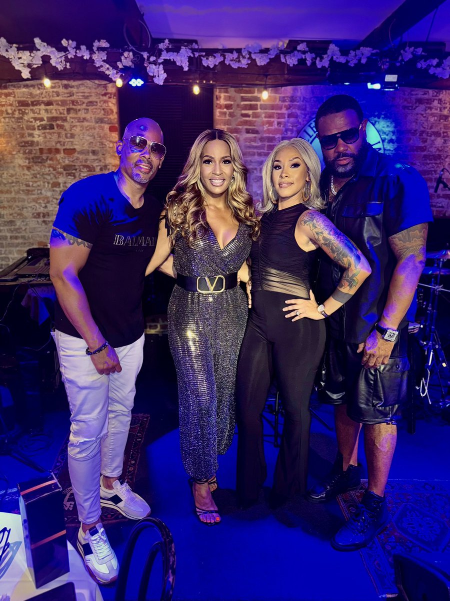 jamietyler_3's tweet photo. The gang was out supporting @joicartermusic Love and Reality Tour in DC!  Great show and great story on love and being on reality tv …follow her for upcoming dates near you. #LAMDC #RTLDC #ReadytoLove https://t.co/DwSY13whi4