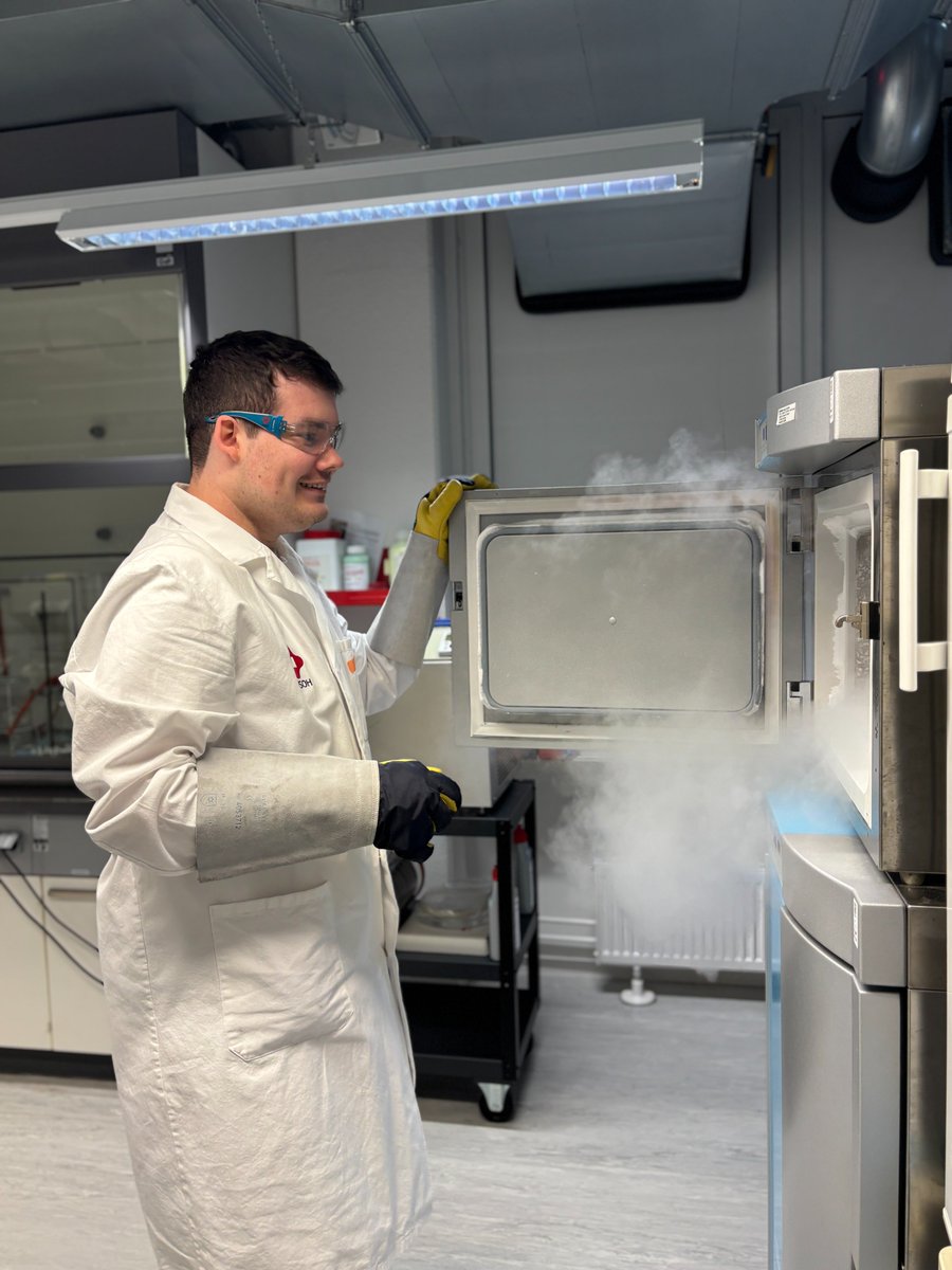 TosohBio's tweet image. Celebrating National Intern Day! 🥼🔬 

We&apos;re thrilled to honor our Tosoh interns, expressing gratitude for their hard work, dedication, and creativity this summer. Here&apos;s to a bright future ahead! 🌟 

#NationalInternDay #ConnectingMindsTouchingLives #ChromatographyExperts