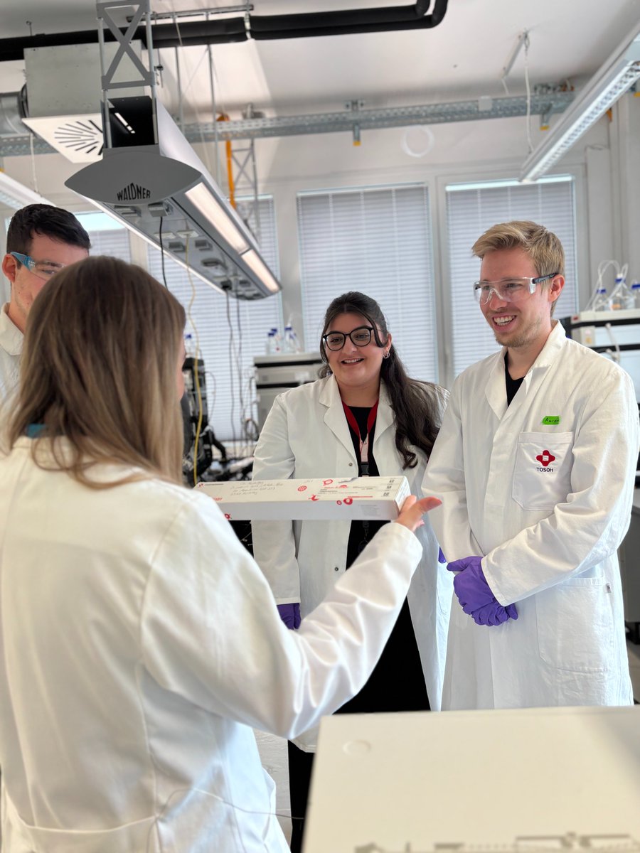 TosohBio's tweet image. Celebrating National Intern Day! 🥼🔬 

We&apos;re thrilled to honor our Tosoh interns, expressing gratitude for their hard work, dedication, and creativity this summer. Here&apos;s to a bright future ahead! 🌟 

#NationalInternDay #ConnectingMindsTouchingLives #ChromatographyExperts