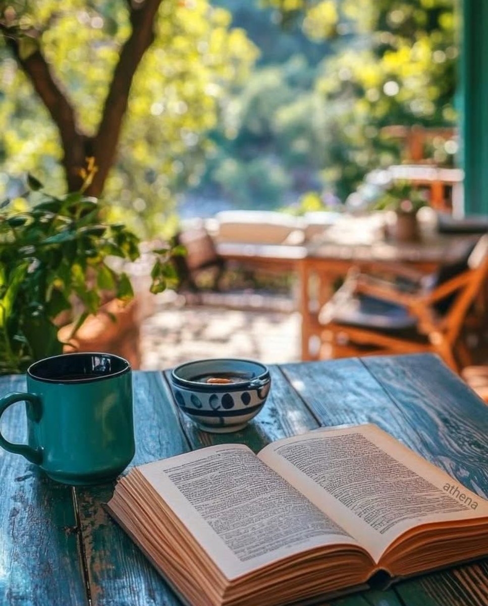 Después de cierta edad, 
ya no eres producto de 
tu entorno ni de cómo te criaron, es una elección personal vivir como tú quieras vivir….
#FelizJueves  ☕️💫