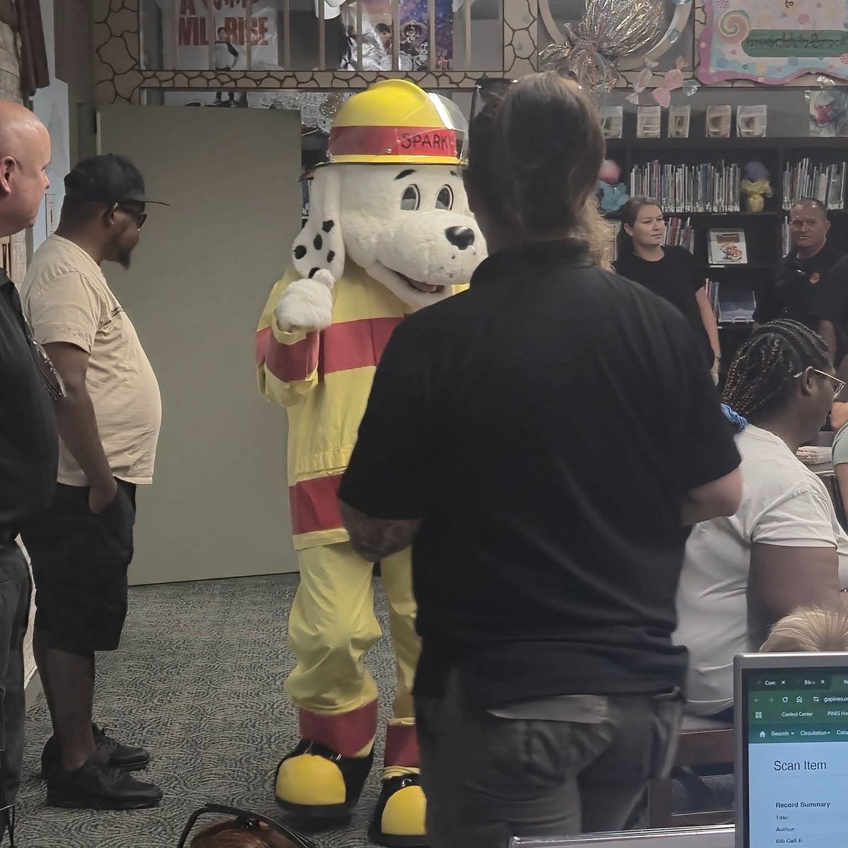 CCFR_GA's tweet image. We had a great time yesterday joining our friends from Camden County Sheriff's Office at the Camden County Public Library! Sparky loved getting to meet all the kids and make new friends!