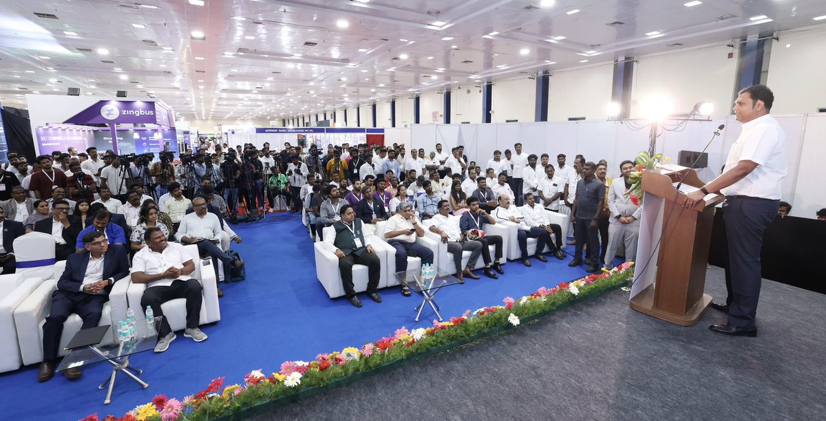 Tamil Nadu has conquered EV bikes and cars, now it’s time to ramp up our efforts towards EV buses and public charging infra !
I participated in the Passenger Vehicle Expo 2.0 at the Chennai Trade Centre, organised by the All Omni Bus Owners Association and allied transport