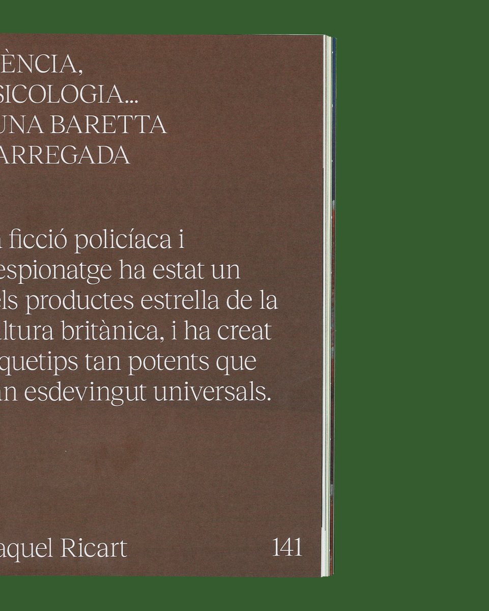 El Món d'Ahir (@elmondahir) on Twitter photo 🔎 La ficció policíaca i d’espionatge ha estat un dels productes estrella de la cultura britànica, i ha creat arquetips tan potents que han esdevingut universals.
🇬🇧 HOLMES, MARPLE i BOND, protagonistes de l'article de Raquel Ricart (<a href="/RaquelRicart1/">Raquel Ricart</a>) ➡️ bit.ly/EMDA_GranBreta… 🔎 La ficció policíaca i d’espionatge ha estat un dels productes estrella de la cultura britànica, i ha creat arquetips tan potents que han esdevingut universals.
🇬🇧 HOLMES, MARPLE i BOND, protagonistes de l'article de Raquel Ricart (<a href="/RaquelRicart1/">Raquel Ricart</a>) ➡️ bit.ly/EMDA_GranBreta…