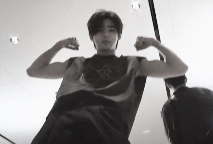 tojifuckgumi's tweet photo. GYMRATS

sünghoon x sün x jay 🔞

gusto lang naman mag gym ni sunoo pero bakit may dalawang tite na sa pwet niya? 

https://t.co/7lt7WjaJc1 https://t.co/HQLEK3k3Sr