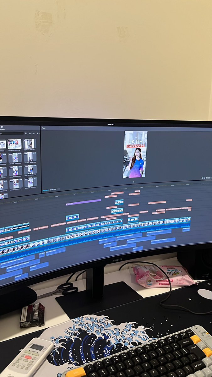 open ya ges🙌🏻
jasa edit video, joki tugas dll. fee menyesuaikan 😊 #zonauang #zonabu #jasaeditvideo #editvideo #jokitugas