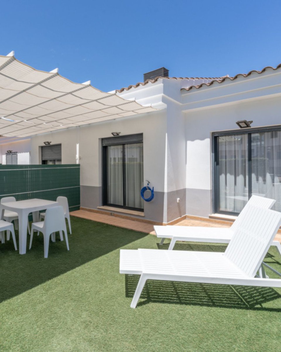 olivanovaresort's tweet photo. 🌴 Elige tu ritmo, sin renunciar a nada
Hay días para caminar por la playa… y otros para no hacer absolutamente nada.

🔗 Enlace en la bio, descubre cuál es tu espacio ideal https://t.co/CgI4pVqz2I