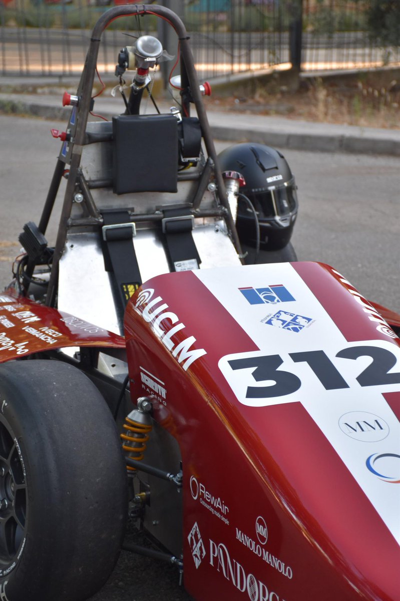 UCLMRacingTeam's tweet photo. ¡Os presentamos el URT25!
Nuestro monoplaza es el resultado de meses de trabajo y dedicación. Nada de esto sería posible sin el apoyo de nuestros patrocinadores, presentes en cada detalle.

Ahora toca ponerlo todo a prueba y representar al UCLM Racing Team en la pista. https://t.co/gvN2YmToEs