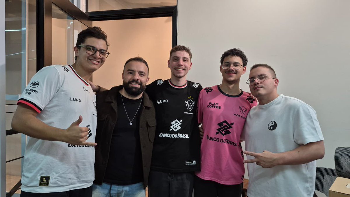 O NO SPOT PELA 1ª VEZ PRESENCIAL COM CONVIDADOS 🎥🚨

A Six News sempre foi independente e ter oportunidades como essas nos enche de orgulho. Queria agradecer à @w7mesports e <a href="/euxarpi/">FX Xarpi</a> pelo apoio e abertura.

Gratidão ao <a href="/ojotape11/">JP</a>, <a href="/fabsr6s/">Fabs</a> @lDoDez e <a href="/alezudoo/">o ale narrador</a> por fazer acontecer