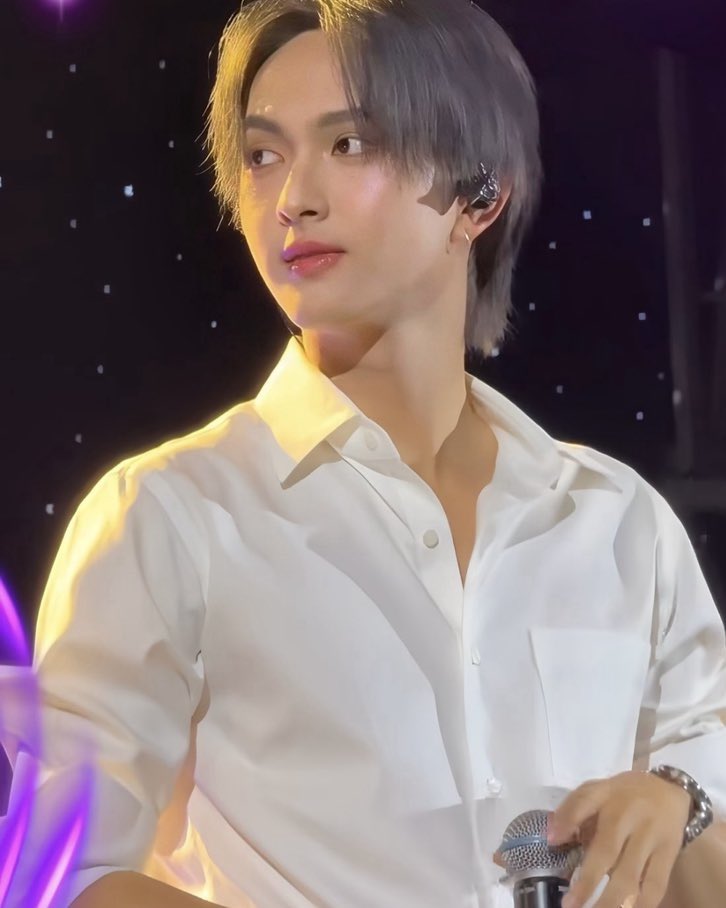 chericopcake's tweet image. จั๊นรักเมคอัพพี่มิวมาก #mewdoesmakeup  ขอกราบงามๆเลยค่ะ 🐈🎀 ชมพูคลูโทนที่จริงใจ ที่สุด ไฮไลท์ค่ตจึ้งส์อะ เหมือนผงพิกซี่นางฟ้าแบบตะโกน อยากบอกน้องเป้อว่าเมคอัพลุคนี้101010 ไชน์บลิ๊งสุดๆ🧚🏻‍♀️🫧🎼💖 #COPPERdechawat